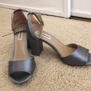 Steve Madden Mirna satin heel